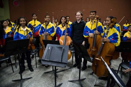 Visiting the schools of El Sistema in Villa de Cura